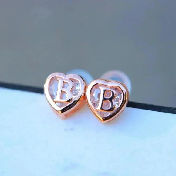 GIFT 💝HEART INITIAL ROSE GOLD EARRINGS WOMEN TEEN GIRLS MOM DAUGHTER, ELDM153RG